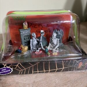 Lemax Spooky Town Graveyard Picnic Skeleton Figurine Accessory Damaged